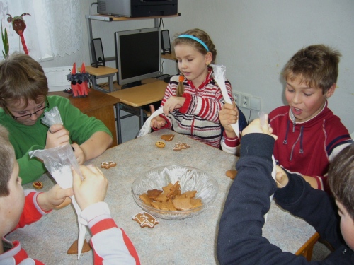 OBRÁZEK : zs_vanoce_deti_lodicky_2_vl_2010.jpg