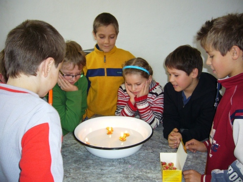 OBRÁZEK : zs_vanoce_deti_lodicky_vl_2010.jpg OBRÁZEK : zs_vanoce_deti_lodicky_vl_2010.jpg